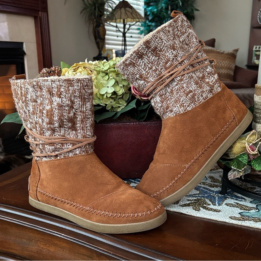 TOMS Nepal Ankle Boots Brown Suede Chestnut Cable Knit Shaft Moccasin Casual
